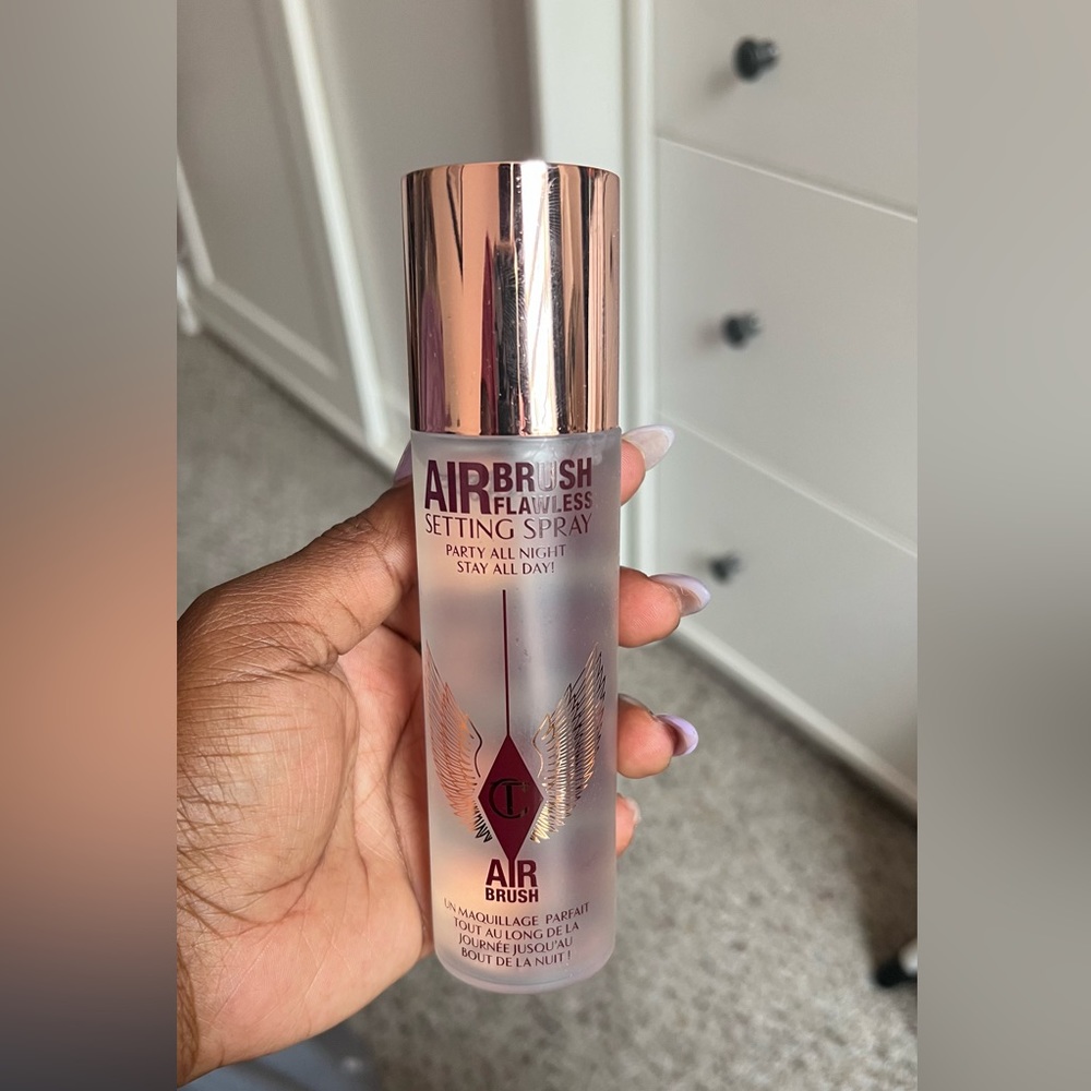 Charlotte Tilbury Airbrush Flawless setting spray